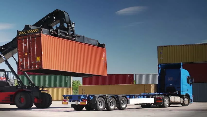 الشحن ليس مجرد خدمة… بل وعد نفي به