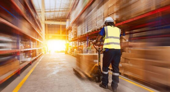 إدارة اللوجستيات في مواسم الذروة